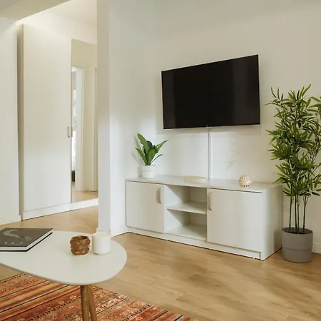 Апартаменты Downtown Tineretului Oasis --new Building-- 1min Metro Station ---self Check-in--- Бухарест