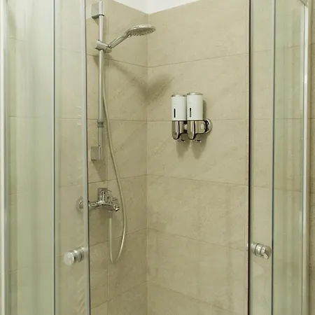 Downtown Tineretului Oasis --new Building-- 1min Metro Station ---self Check-in--- *