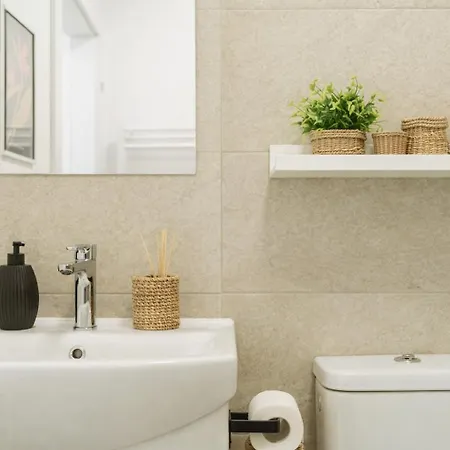 Downtown Tineretului Oasis --new Building-- 1min Metro Station ---self Check-in--- Bucarest