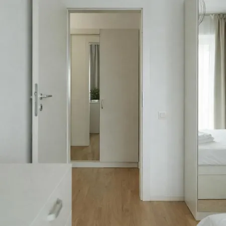 Downtown Tineretului Oasis --new Building-- 1min Metro Station ---self Check-in--- Бухарест