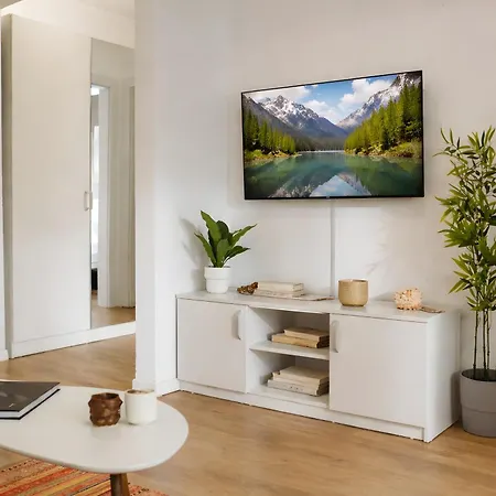 Downtown Tineretului Oasis --new Building-- 1min Metro Station ---self Check-in--- *