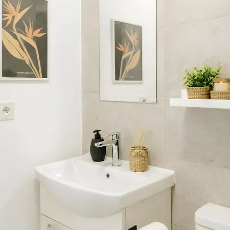 Downtown Tineretului Oasis --new Building-- 1min Metro Station ---self Check-in--- Bucareste