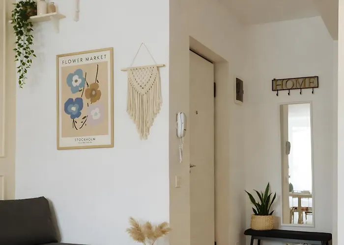 Downtown Tineretului Oasis --new Building-- 1min Metro Station ---self Check-in--- Apartment *