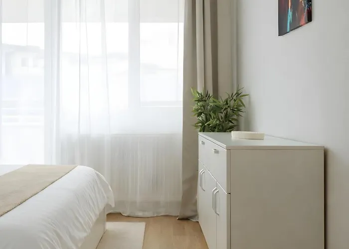 Downtown Tineretului Oasis --new Building-- 1min Metro Station ---self Check-in---