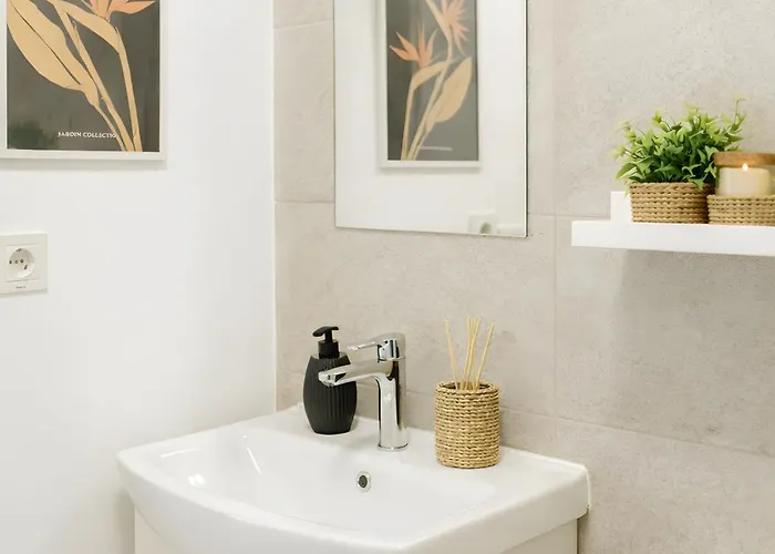 Downtown Tineretului Oasis --new Building-- 1min Metro Station ---self Check-in--- Bucharest