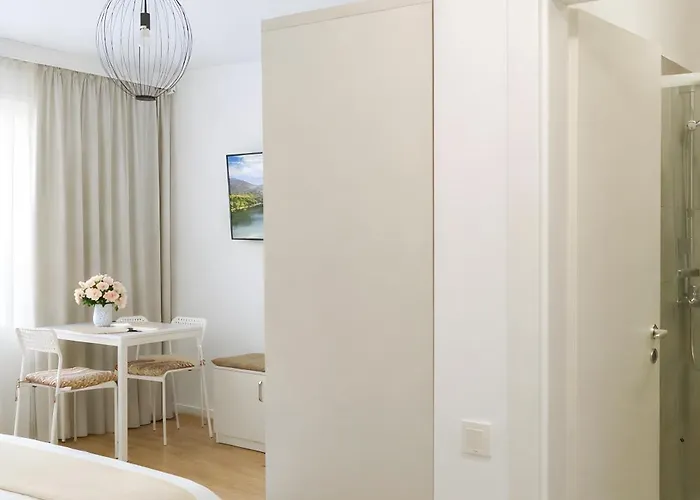 Downtown Tineretului Oasis --new Building-- 1min Metro Station ---self Check-in--- Bukarest