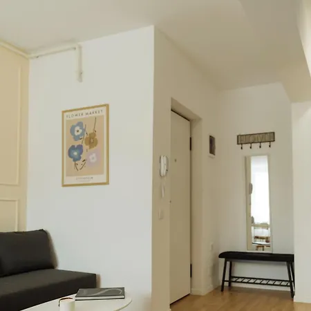 Apartment Downtown Tineretului Oasis --new Building-- 1min Metro Station ---self Check-in---