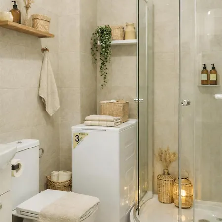 Apartment Downtown Tineretului Oasis --new Building-- 1min Metro Station ---self Check-in--- *