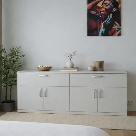 Apartment Downtown Tineretului Oasis --new Building-- 1min Metro Station ---self Check-in---