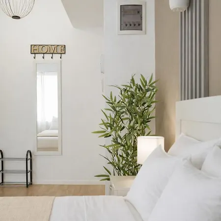 Downtown Tineretului Oasis --new Building-- 1min Metro Station ---self Check-in--- * Bucharest